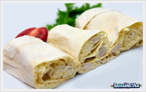 Рулетики из лаваша с курицей и сыром - LoaDinG.Az