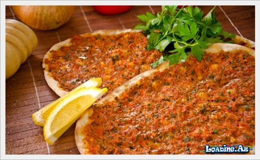 Lahmacunu evdə özünüz hazırlayın (HAZIRLANMA QAYDASI) - LoaDinG.Az