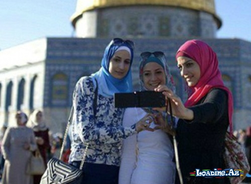 Müsəlman din xadimi: Selfi haramdır! - LoaDinG.Az