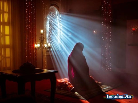 Namaz qılan qadına dırnaqlara lak vurmaq olarmı? - LoaDinG.Az