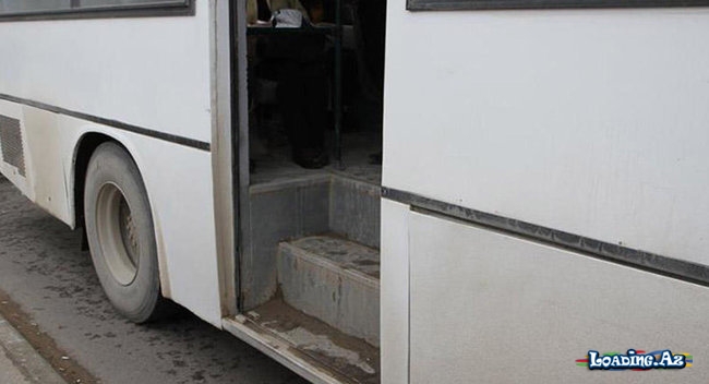 Bakıda avtobusda daha bir FACİƏ: Qapıdan yıxılan sərnişin öldü - LoaDinG.Az