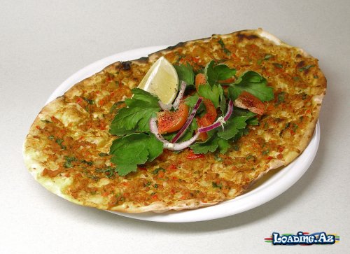 Ev şəraitində Lahmacunun hazırlanması - LoaDinG.Az