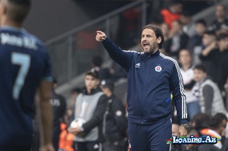 “Slovan”ın baş məşqçisindən “Beşiktaş” azarkeşlərinə ədəbsiz jest - LoaDinG.Az