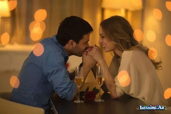 KİŞİ BİR QADINI HƏQİQƏTƏN SEVİRSƏ GÖSTƏRƏCƏYİ 10 DAVRANIŞ - LoaDinG.Az
