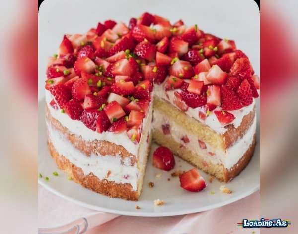 Çiyələkli tort - LoaDinG.Az
