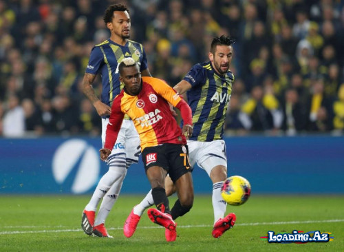 "Qalatasaray" İstanbul derbisini qazandı
