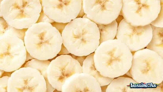 Özünüz edin: Saçlarınızı gözəl edən banana maska ​​reseptləri - LoaDinG.Az