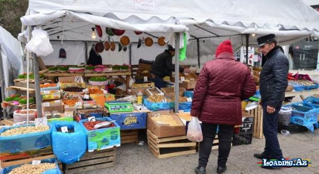 Yeni il qabağı: Bazar ucuzdur, ya bayram yarmarkası?