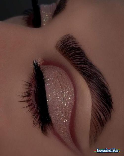Makiyaj dəbi - LoaDinG.Az