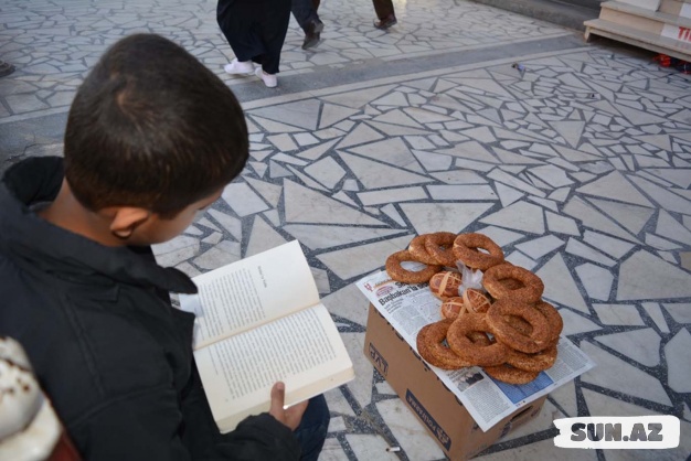 "Köhnə Simit pulları ilə cənnəti satın almaq".