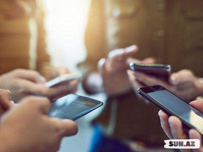 Gəncləri məhv edən problem: "TikTok beyni"nin simptomları - LoaDinG.Az