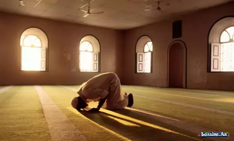 Bir adamın evində və ya şəxsi mülkiyyət olan iş yerində namaz qılmaq üçün yer sahibindən icazə almaq lazımdırmı? Bir adamın evində və ya şəxsi mülkiyyət olan iş yerində namaz qılmaq üçün yer sahibindən icazə almaq lazımdırmı?