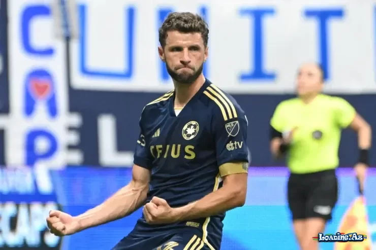 Tomas Müller ən çox mükafat alan alman futbolçu oldu - LoaDinG.Az