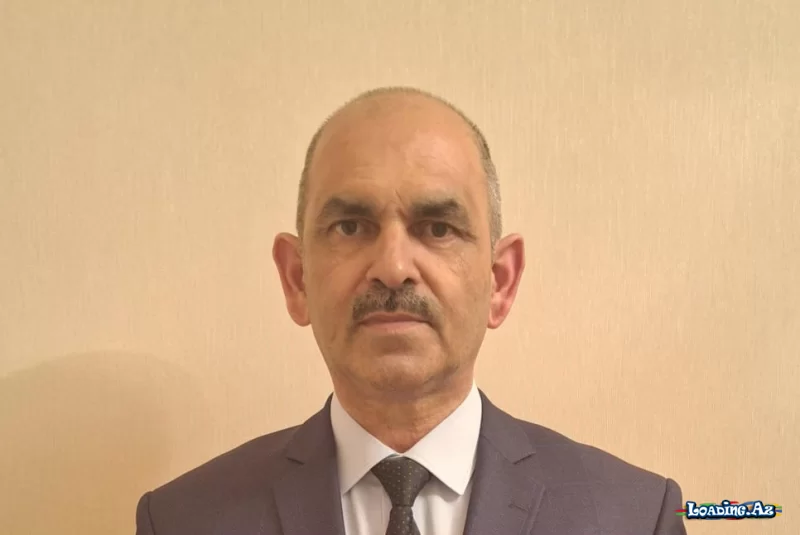 Ayaqqabı - Coşqun Xəliloğlunun hekayəsi - LoaDinG.Az