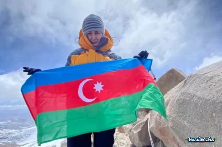 Azərbaycanlı alpinist Antarktidanın ən yüksək zirvəsinə çıxdı - LoaDinG.Az