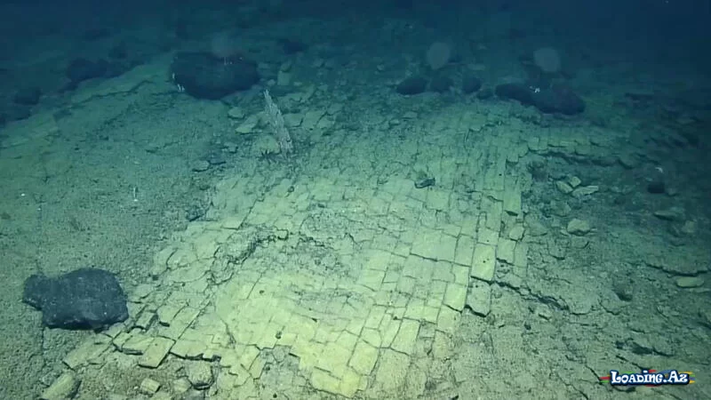 Okeanın dibində "Atlantidaya yol" tapıldı: Alimlər bunun əslində nə olduğunu izah edir - LoaDinG.Az