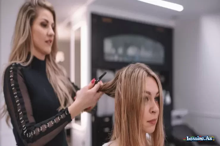 Dolğun üzlü qadınlar üçün ən yaxşı saç kəsimləri - LoaDinG.Az