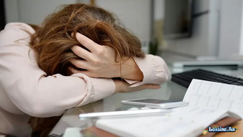 Telefona çox baxmaq - gözləri kor edir? - LoaDinG.Az