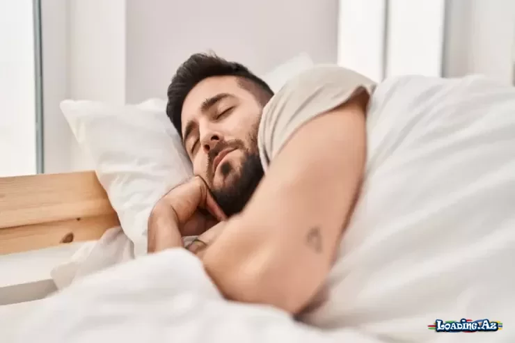 Çarpayının hansı tərəfində yatmalıyıq: Sol, yoxsa sağ? - LoaDinG.Az
