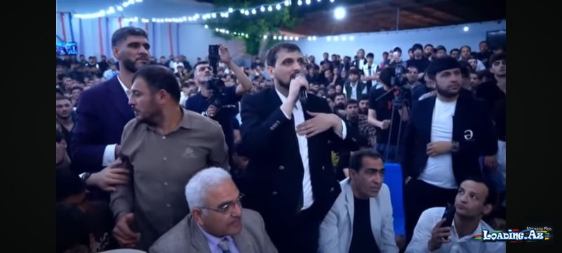 İki başlı qafiyə. Xosrovun toyu. - LoaDinG.Az