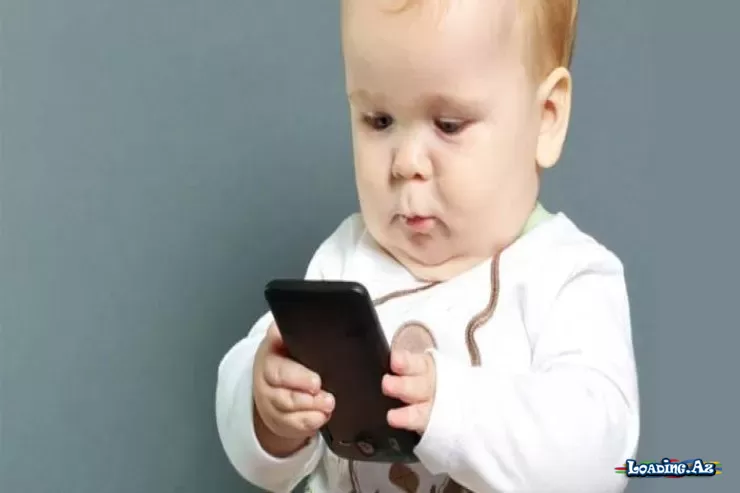 Psixoloqdan vacib açıqlama: Uşaqlara gündə nə qədər telefon vermək olar? - LoaDinG.Az